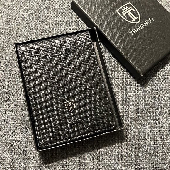 Travando Bifold with Money Clip Wallet - black on black - Picture 3 of 7